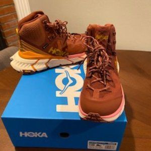 HOKA ONE Tennine Gore Tex Hiking Shoes